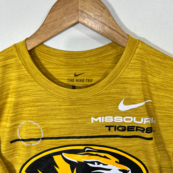 NIKE DRI FIT SPORT TSHIRT