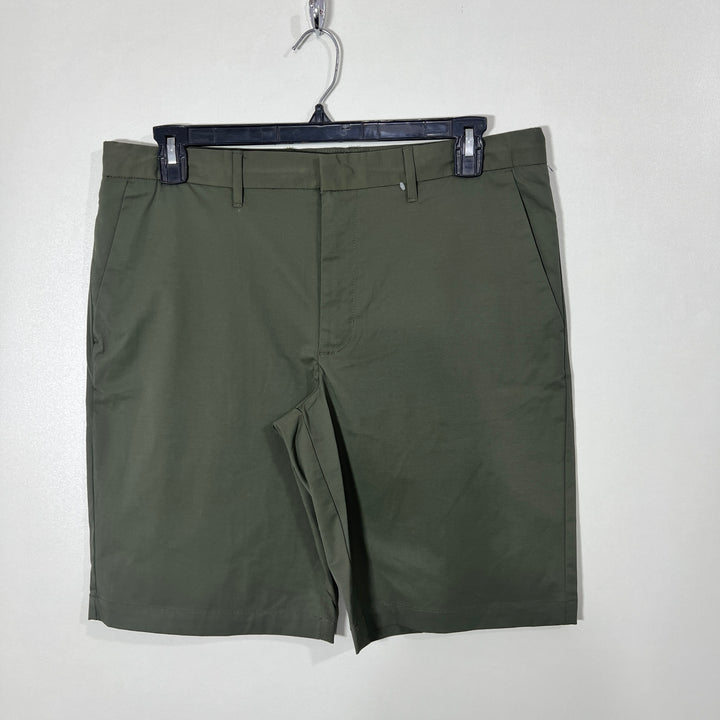 T N L PERFORMANCE GOLF SHORT