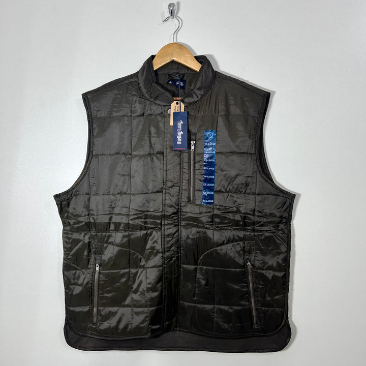 ONE DAY AWAY SLEEVES LESS PUFFER JACKET BRAND NEW