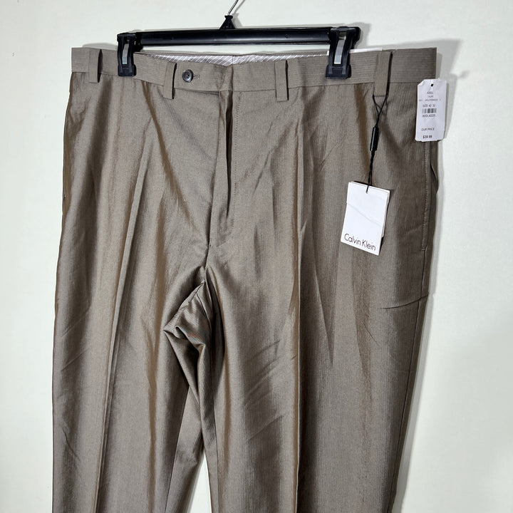 CALVIN KLEIN STRAIGHT FIT DRESS PANT BRAND NEW WITHOUT STRETCH