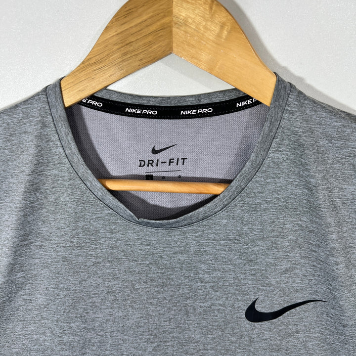 NIKE PRO SPORT SLEEVES LESS