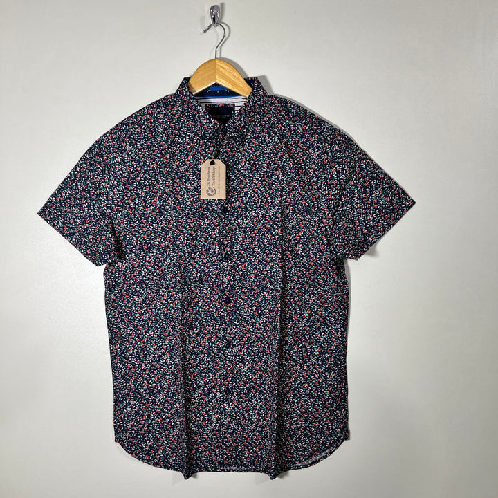 DENIM & FLOWER BUTTON DOWN HALF SLEEVES SHIRT