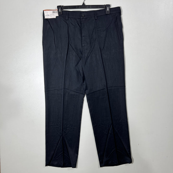 HAGGAR LOOSE FIT PERFORMANCE DRESS PANT BRAND NEW WITHOUT STRETCH