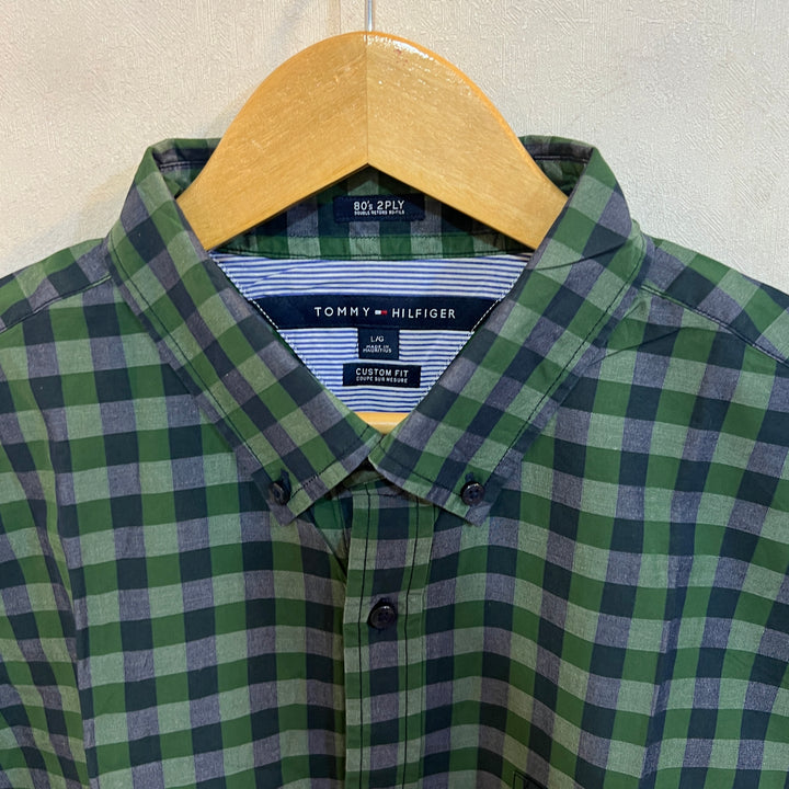 TOMMY HILFIGER CUSTOM FIT BUTTON DOWN CASUAL COTTON SHIRT