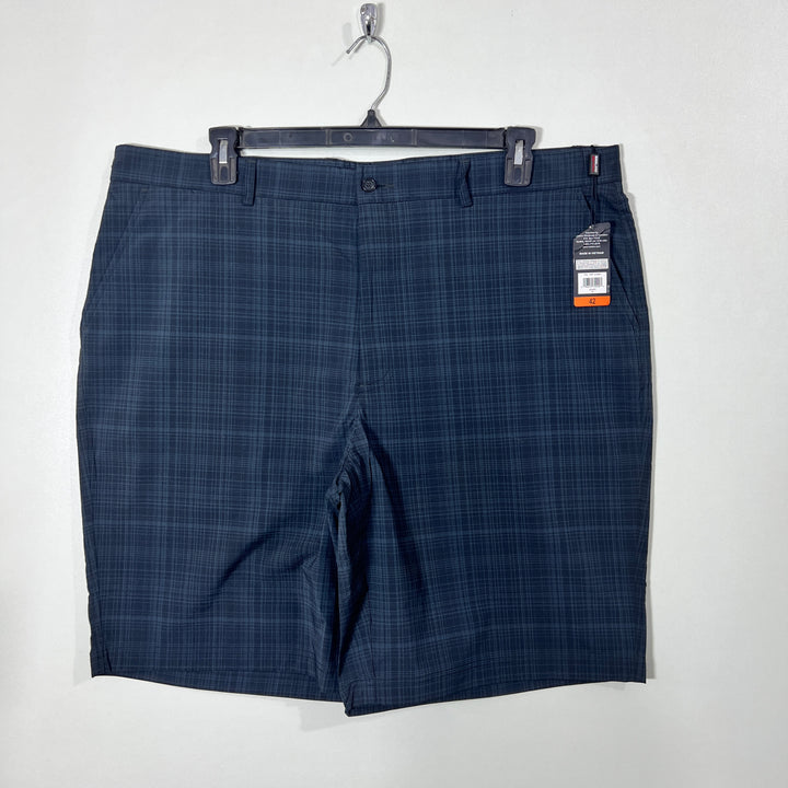 KIRKLAND CHECKERED SHORT BRAND NEW