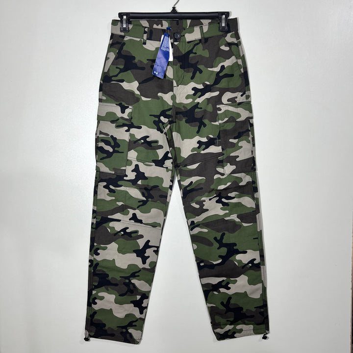 H&M LOOSE FIT CAMOUFLAGE CARGO PANT BRAND NEW