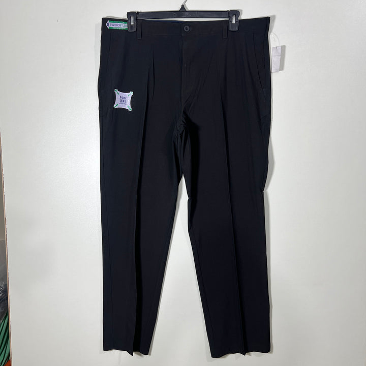 IZOD GOLF STRAIGHT FIT SWING FLEX 4 WAY STRETCH WICKING PANT BRAND NEW WITH STRETCH