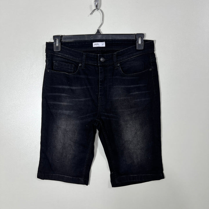 BURTON MENSWEAR LONDON DENIM SHORT WITH STRETCH