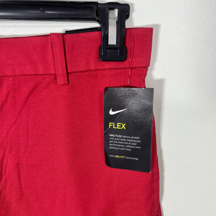 NIKE STANDARD FIT GOLF SHORT BRAND NEW