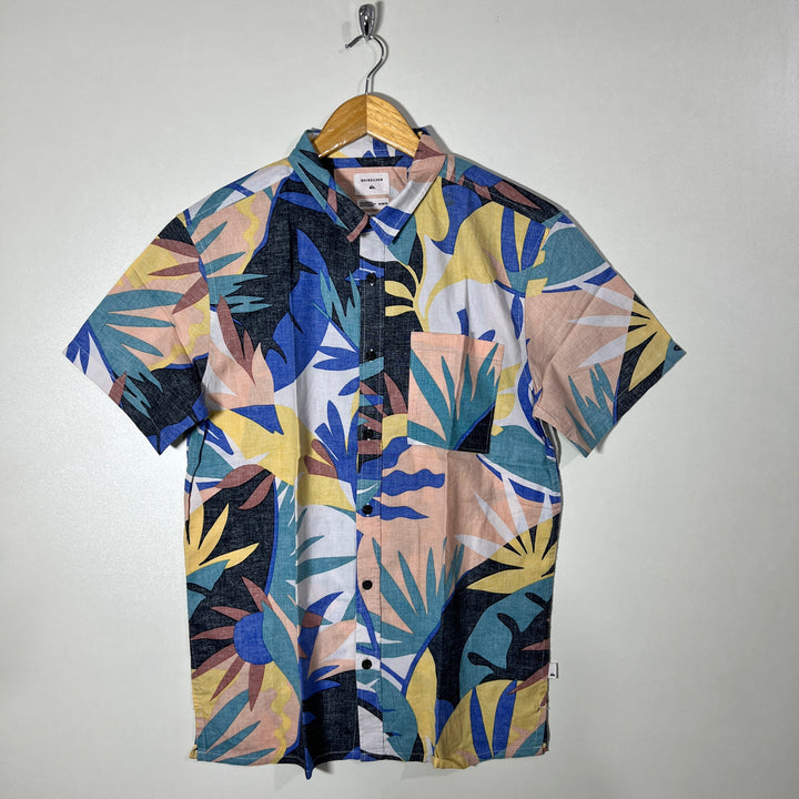 QUICKSILVER HALF SLEEVES SHIRT