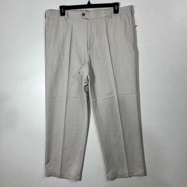 IZOD GOLF LOOSE FIT GOLF PANT BRAND NEW WITHOUT STRETCH
