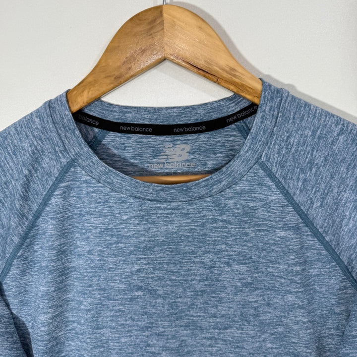 NEW BALANCE WOMEN  LONG SLEEVES SPORT TSHIRT BRAND NEW