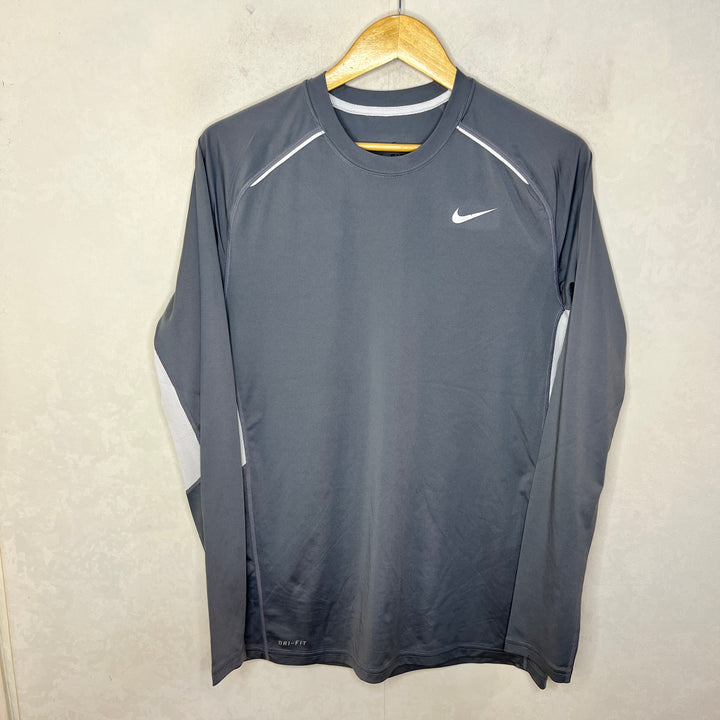 NIKE DRI FIT LONG SLEEVES SPORT TSHIRT