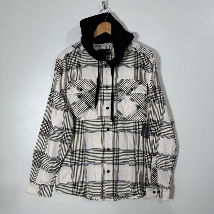 NO BOUNDARIES DOUBLE POCKETS FLANNEL CHECKERED SHIRT BRAND NEW WITH HOOD