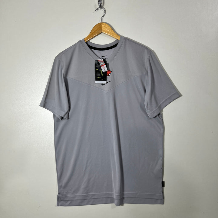 NIKE DRI FIT V NECK SPORT TSHIRT BRAND NEW