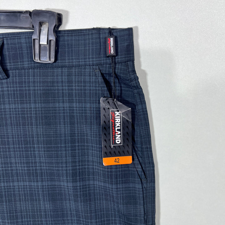 KIRKLAND CHECKERED SHORT BRAND NEW