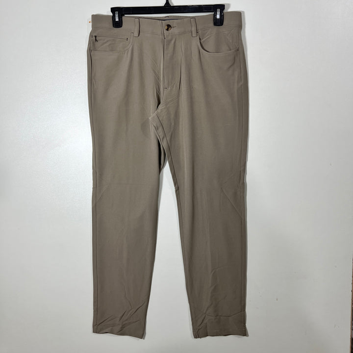 HAGGAR THE ACTIVE SERIES SLIM FIT PERFORMANCE PANT WITH STRETCH