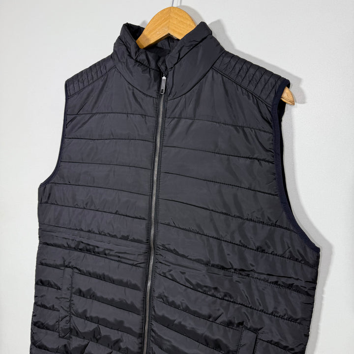 LIVERGY SLEEVES LESS JACKET BLACK COLOUR