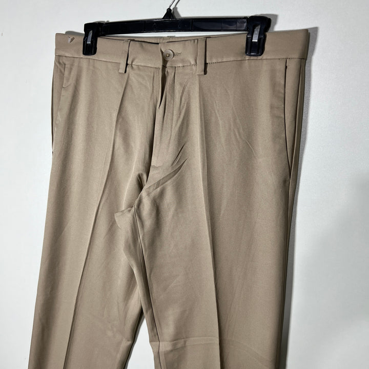 HAGGAR STRAIGHT FIT PERFORMANCE PANT WITH STRETCH