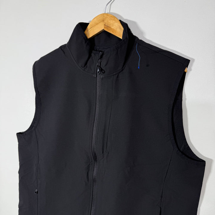 32HEAT SOFT SHELL SLEEVES LESS JACKET BLACK COLOUR