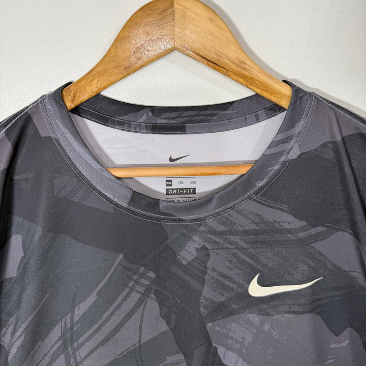NIKE DRI FIT CAMOUFLAGE SPORT TSHIRT