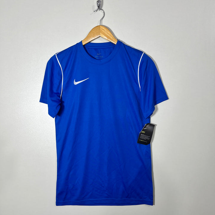 NIKE SPORT TSHIRT BRAND NEW