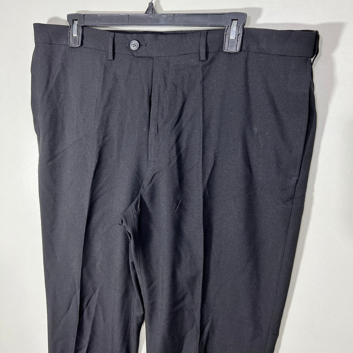 HAGGAR CLASSIC FIT STRETCH WAISTBAND DRESS PANT WITH STRETCH