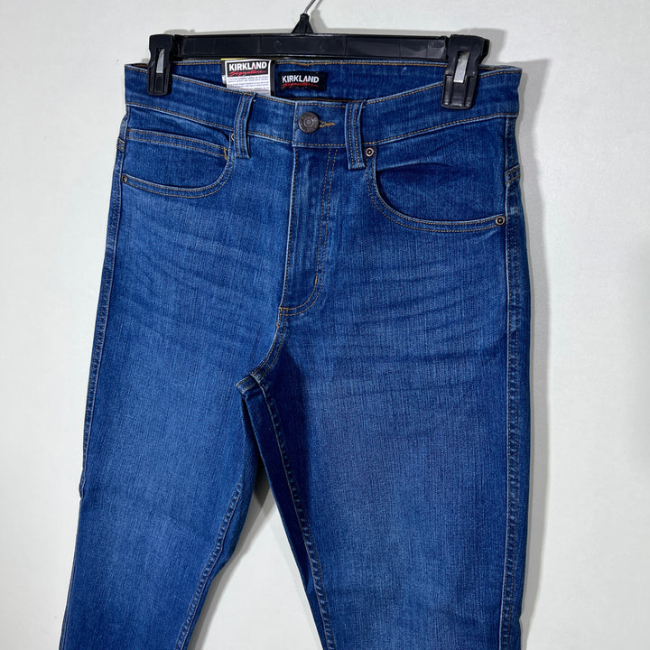 KIRKLAND SIGNATURE STRAIGHT FIT DENIM PANT BRAND NEW WITH STRETCH