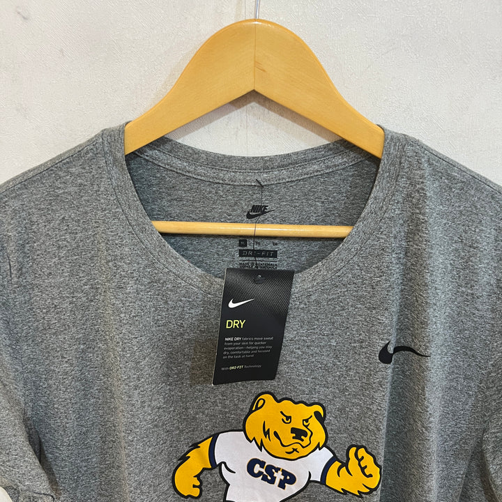 NIKE WOMEN SPORT TSHIRT BRAND NEW