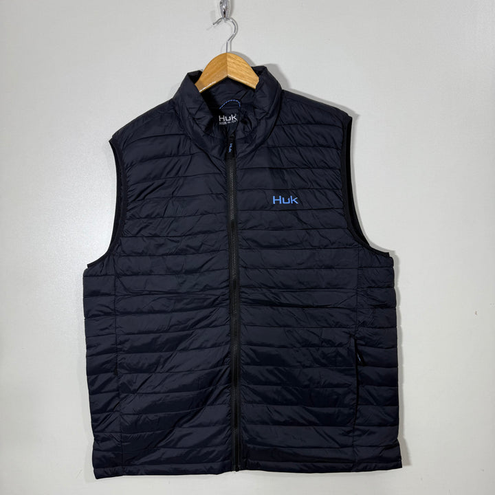 HUK SLEEVES LESS PUFFER JACKET