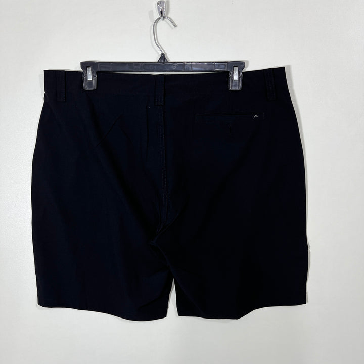 DENALI PERFORMANCE HYBRID SHORT