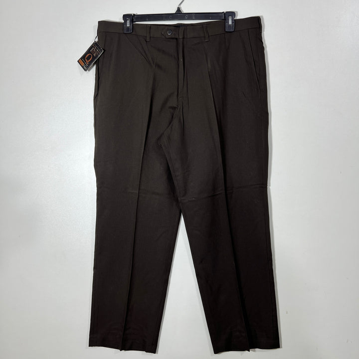 HAGGAR FLEXIBLE WAISTBAND RELAXED FIT DRESS PANT BRAND NEW WITHOUT STRETCH