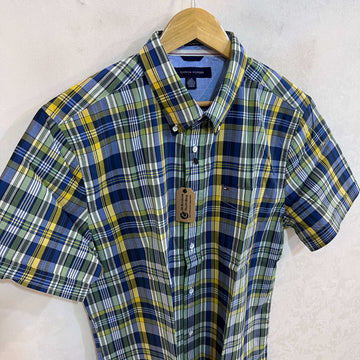 TOMMY HILFIGER CUSTOM FIT BUTTON DOWN BUTTON DOWN HALF SLEEVES CHECKERED SHIRT - JS BROTHERS 