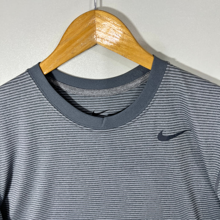 NIKE DRI FIT SPORT TSHIRT