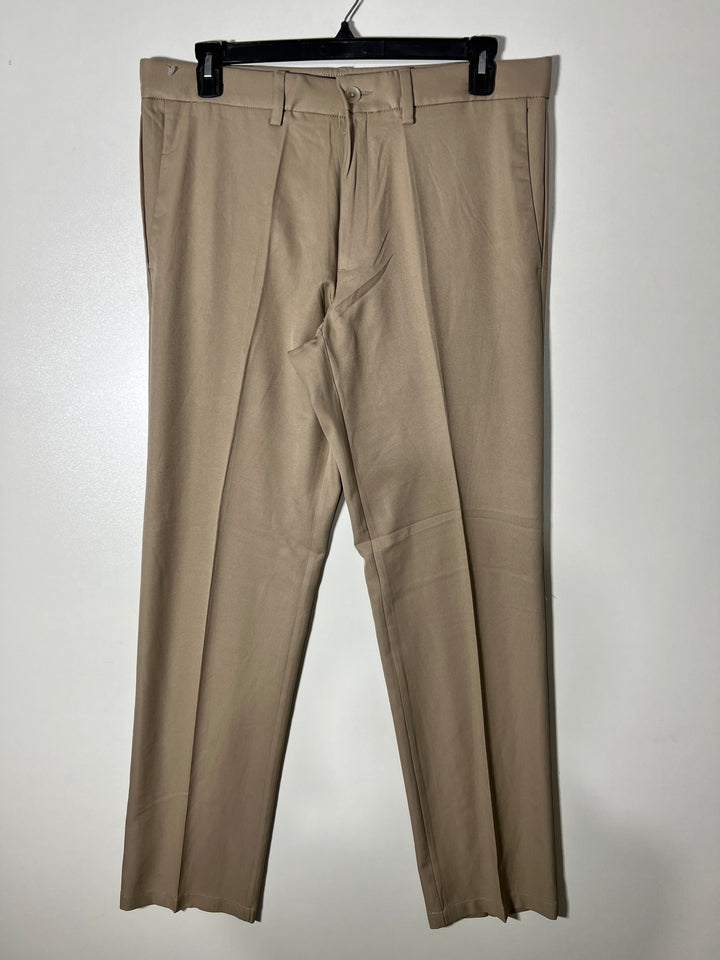 HAGGAR STRAIGHT FIT PERFORMANCE PANT WITH STRETCH