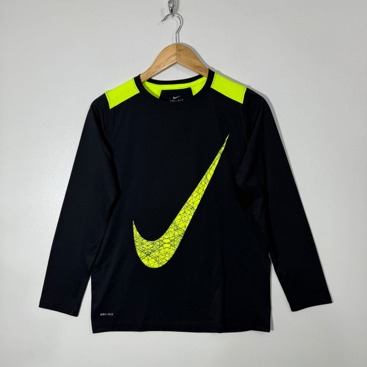 NIKE DRI FIT LONG SLEEVES SPORT TSHIRT