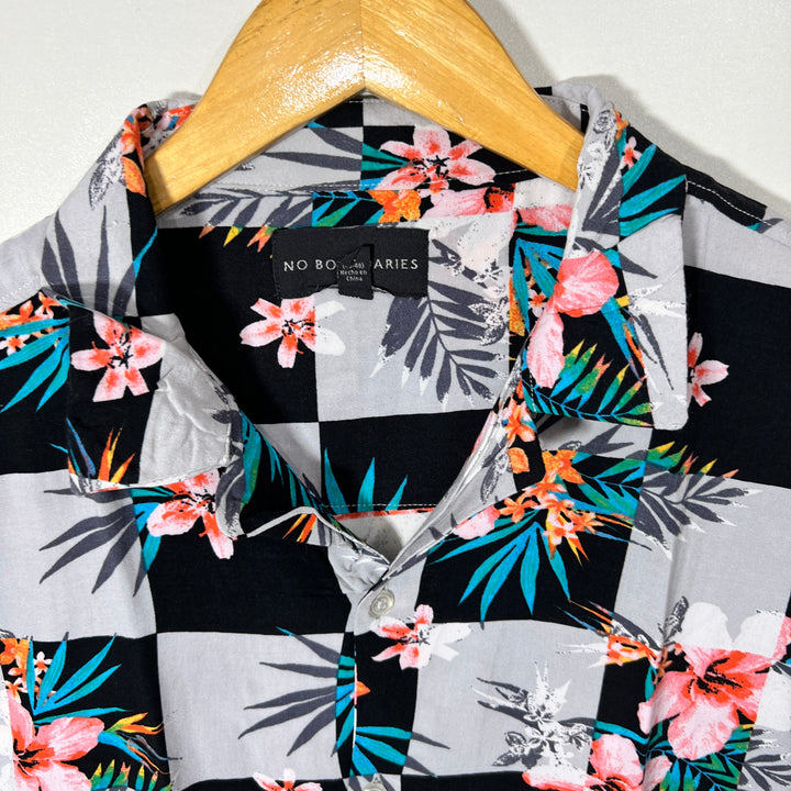 NO BOUNDARIES SAFARI COLLAR HALF SLEEVES HAWAI SHIRT