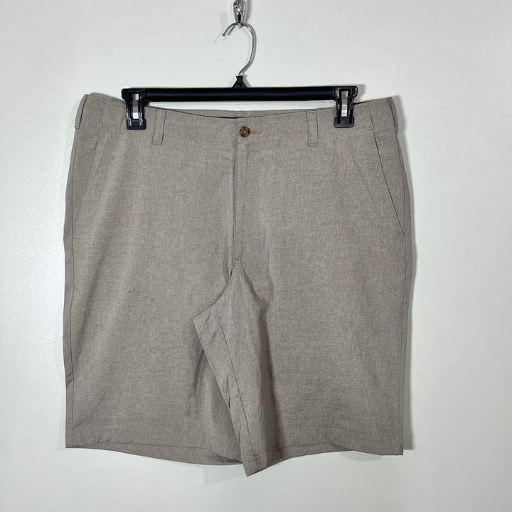 BEN HOGAN GOLF SHORT BRAND NEW WITH STRETCH