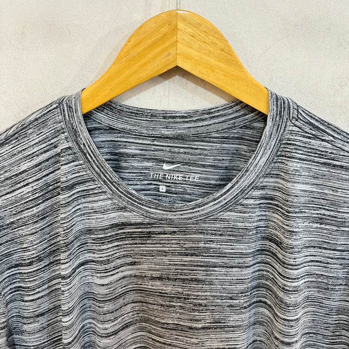 NIKE TEE SPORT TSHIRT
