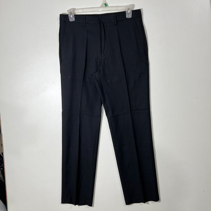 HAGGAR STRAIGHT FIT PERFORMANCE DRESS PANT WITHOUT STRETCH