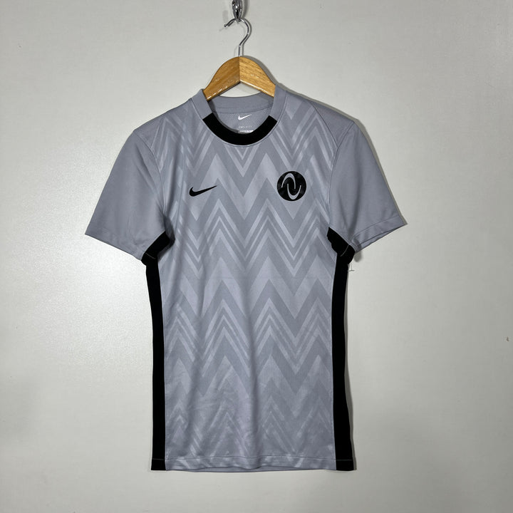 NIKE DRI FIT SPORT TSHIRT