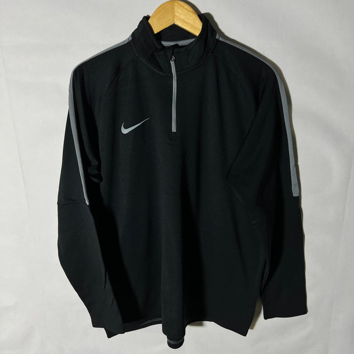 NIKE DRI FIT SPORT PULLOVER INNER FLEECE