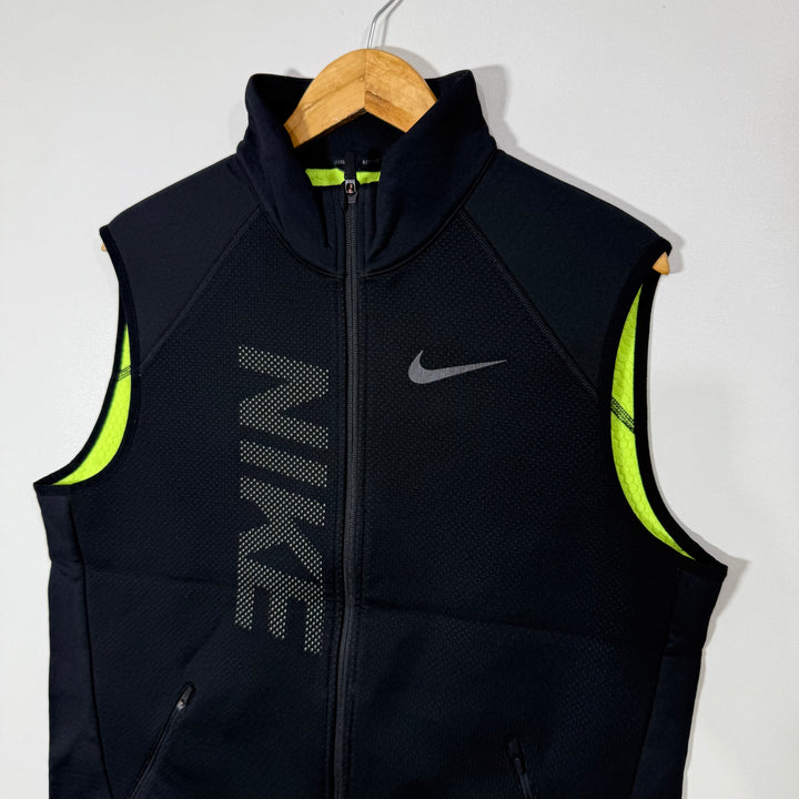 NIKE DRI FIT SPORT SLEEVES LESS JACKET INNER FLEECE