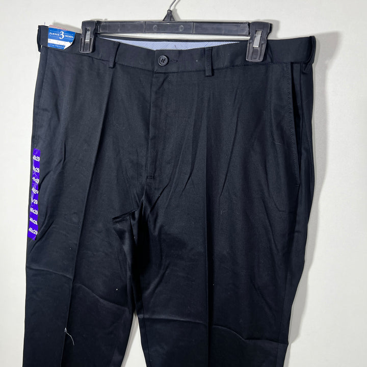 HAGGAR CLASSIC FIT PREMIUM NO IRON COTTON CHINO PANT BRAND NEW WITH STRETCH