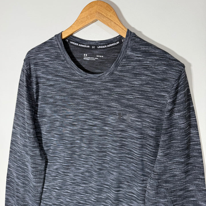 UNDER ARMOUR FITTED LONG SLEEVES SPORT TSHIRT