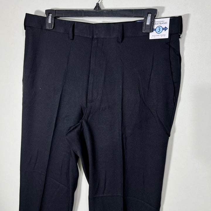 SADDLEBRED STRAIGHT FIT TRAVELER COMFORT FLEX EXPANDABLE WAISTBAND STRETCH FABRIC WRINKLE FREE MOISTURE WICKING PERFORMANCE DRESS PANT BRAND NEW WITH SHIRT GRIPPER