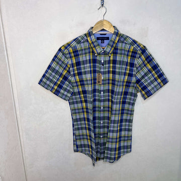 TOMMY HILFIGER CUSTOM FIT BUTTON DOWN BUTTON DOWN HALF SLEEVES CHECKERED SHIRT - JS BROTHERS 