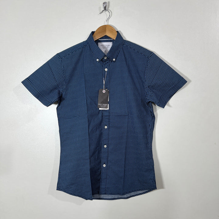 DAILY SMART BUTTON DOWN HALF SLEEVES SHIRT BRAND NEW
