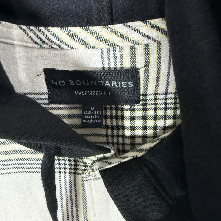 NO BOUNDARIES DOUBLE POCKETS FLANNEL CHECKERED SHIRT BRAND NEW WITH HOOD
