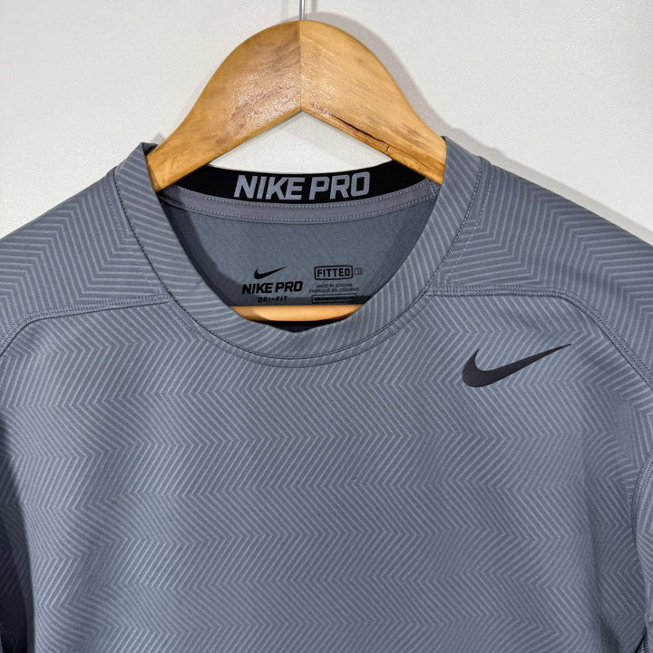 NIKE DRI FIT FITTED LONG SLEEVES SPORT COMPRESSION TSHIRT